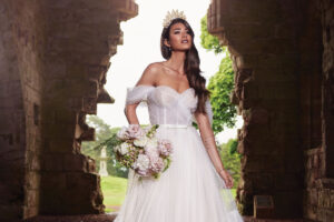 Soyez plus mariée: des robes de mariée audacieuses de boutiques écossaises capturées à Dunglass Estate dans l'East Lothian