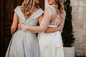 Tâches de mariage courantes pour la demoiselle d'honneur