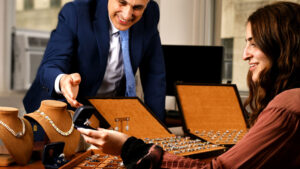 Shopping for a diamond engagement ring from Estate Diamond Jewelry