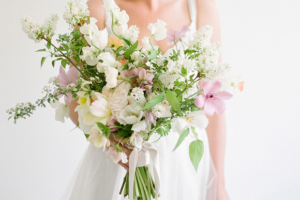 Un guide essentiel des fleurs de mariage de printemps