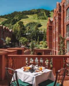 Un guide pour organiser un week-end de mariage à St. Regis Aspen
