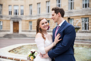 Un mariage décontracté dans un pub londonien pour Graylin à Wtoo by Watters |  J'aime ma robe®
