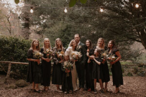 Un mariage mormon moderne et romantique dans les bois |  J'aime ma robe®