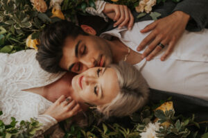 Une séance romantique ludique à Atlanta en Géorgie allongée