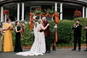 A-line gothic lace wedding dress online plus size